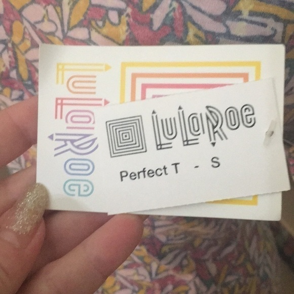LuLaRoe Perfect T size S - Picture 6 of 8